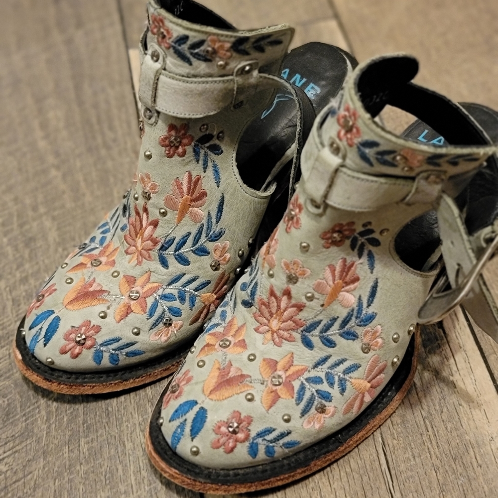 Lane Booties - Picture 3 of 3